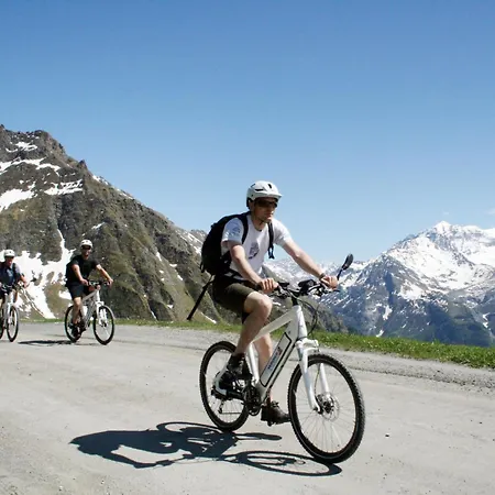 Les Portes By Interhome シャレー ラ・ズマ